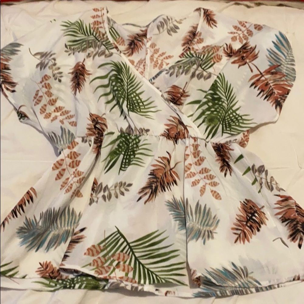 Blouse with palm print